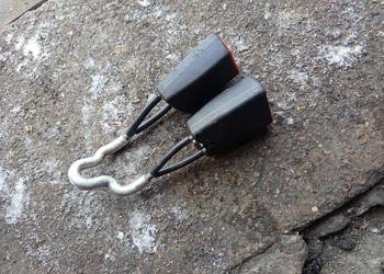 Zapinka pasa tył środek Skoda Fabia 1