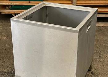 Pojemnik ze stali nierdzewnej