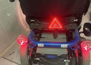Wózek dla Seniora Invacare Bora ,nowe baterie