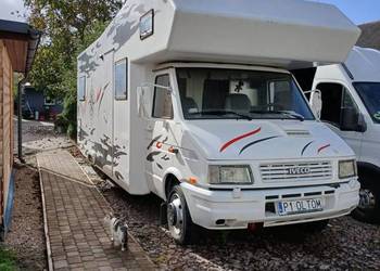 Kamper półintegra Iveco daily 2.8 TDI