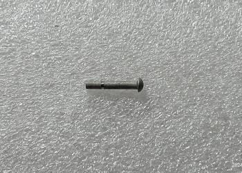 Sworzeń mocowania do wagonu piętrowego Piko H0