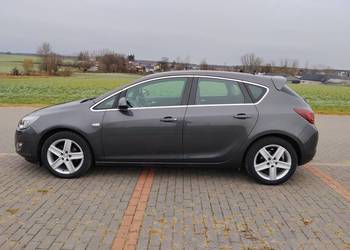 Opel Astra J Stan Bardzo Dobry, Niski Przebieg