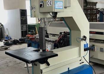 Szlifierka pionowa O.M.A do elementów krzywoliniowych (krzeseł itp.)