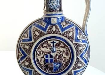 Duży kamionkowy dzbanek do wina Simon Peter Gerz kobaltowy wzór. Duży kamionkowy dzbanek do wina Simon Peter Gerz kobaltowy wzór.