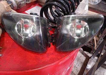 BMW f10 f11 halogen w zderzak jeden zaczep urwany