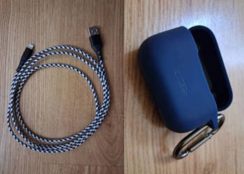 Słuchawki Apple AirPods Pro / etui Tech-Protect + kabel Lightning