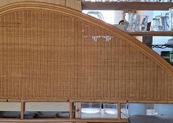 rattanowe wezgłowie łóżka