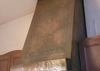 Na sprzedaż stary MIEDZIANY okap ręcznie robiony z pięknymi zdobieniami 
Ce