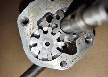 Pompa oleju Dniepr MT K650