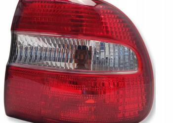 LAMPA PRAWA Volvo V40 I lift 99-04r TYLNA prawy tył pasażera Europa