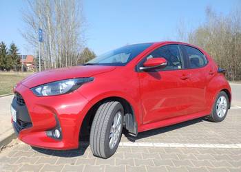 Toyota Yaris IV 1,5 VVT-i 125 KM benzyna z 2024 r + BONUSY!