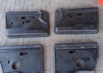 Audi 100 c3 200 c3 5000 v8 d11  polift komplet idealnych boczków drzwiowych