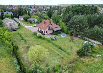 Dwa domy z dużą działką w Rakowiskach