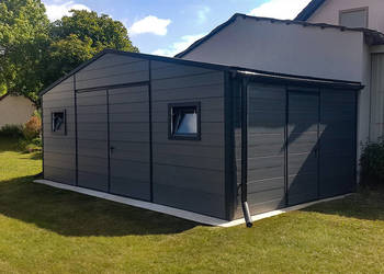 Garaż ocieplany z płyty warstwowej 7×4m – grafit