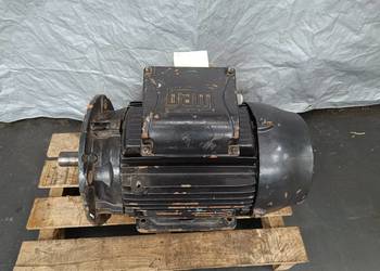 Silnik elektryczny 30kW na łapach kołnierzowy 400/440V 1445 obr/1 min  WEG
