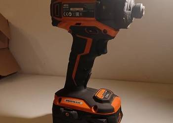 Wkrętarko zakretarka udarowa AEG