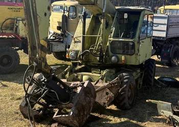 Koparka cyklop ładowacz Fortschritt T-174-2 z podporami