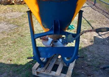 Rozsiewacz nawozów Strumyk