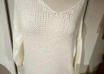 Sprzedam sweterek damski rozmiar L.