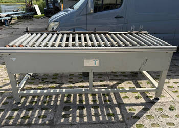 Podajnik rolkowy z NAPĘDEM o wymiarach 2510mm x 1020mm x 960mm