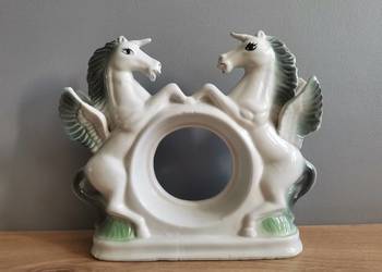 Stara porcelanowa oprawa, obudowa zegara Skrzydlate Jednorożce