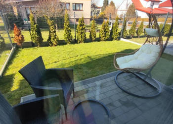 KOMFORT DOMU W MIESZKANIU – okazja, OGRÓDEK 40m, pod górami, 2 m. parkingo…