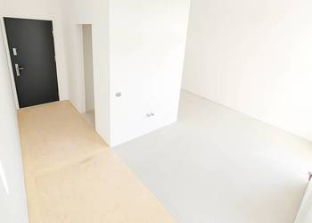 Wyremontowana słoneczna kawalerka z balkonem w ścisłym centrum