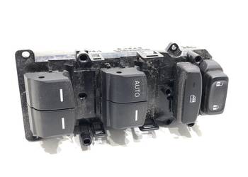 PRZEŁĄCZNIK SZYB HONDA CR-V V M64590 SUV WŁĄCZNIK