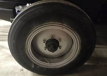 Sprzedam komplet kół do przyczepy d-47 i 2 koła do d-44