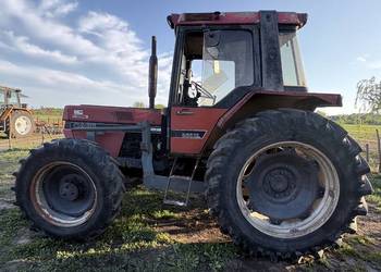 Ciągnik rolniczy Case 856XL