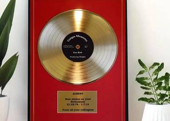 plakat do antyramy - temat sprzęt gramofony