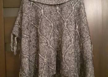 ponczo narzuta z frędzlami