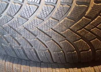 Opony zimowe zimówki Bridgestone
Blizzak LM005 235/60 R18 4 sztuki