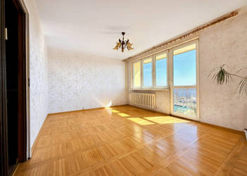 Jasne mieszkanie z loggią i szeroką panoramą Kielc, 3 pokoje, 54 m²