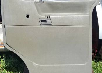 VW T4 Transporter boczek drzwi prawy przód  przedni klamka  plastikowy