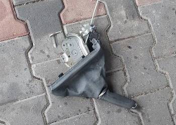 Dźwignia hamulca ręcznego Opel Corsa D 13255754