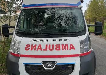 Peugeot boxer ambulans 3.0 noszę stryker kontener laweta chlodniakaretka