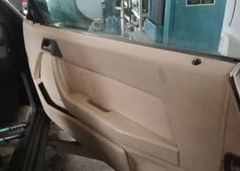 Mercedes W124 coupe fotele kanapa środek boczki wnętrze