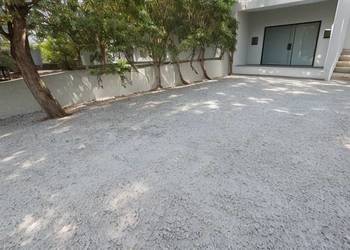 Królewska // Galla lokal/ garaż w budynku