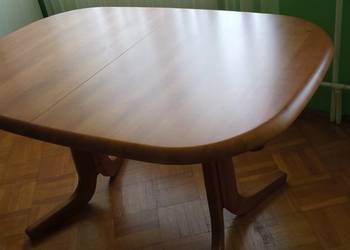 Stół do salonu-jadalni