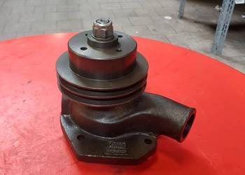 84017529 Pompa wody niska z kołem pasowym na 2 paski URSUS C-385