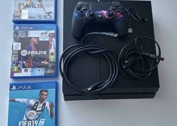 PS4 w bardzo dobrym stanie wyczyszczone + pad + gry