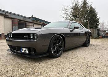 Dodge Challenger SXT PLUS 5.7 HEMI
