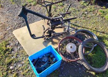 Rama WSK 125 + części