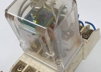 Przekaźnik R15 4PDT 10A 250 AC 50Hz z podstawą