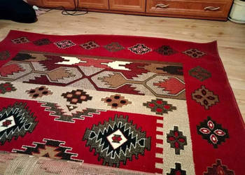 Dywan duży - wym dł 2.60 , szer 1.80 - okazja - PILNE