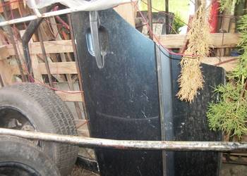 Mercedes w 202 drzwi tył od strony kierowcy