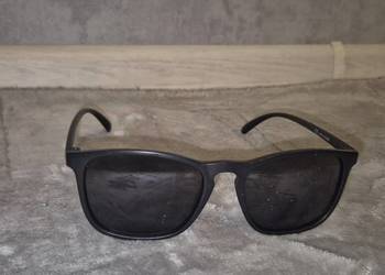 Okulary przeciwsłoneczne chłopiec