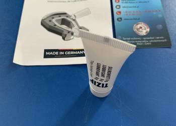 Wosk smar Ti Zip do konserwacji zamków plastykowych np suchy skafander