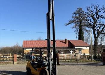 Wózek widłowy FGY 25 na licencji Nissana
